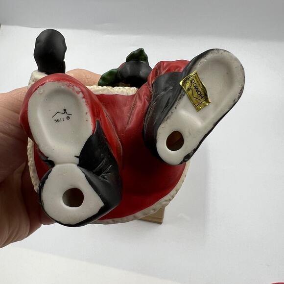 Vintage Homo Kneeling Santa Claus Handing Apples Ceramic Figurine #5611 - Picture 2 of 7